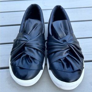 Mia Zoe Black Ruched Bow Slip-On Fashion Sneakers Shoes Size 6.5 Faux Leather